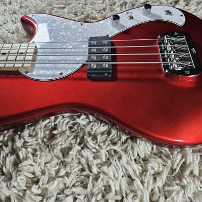 G&L Tribute Series Fallout Bass Candy Apple Red image 6