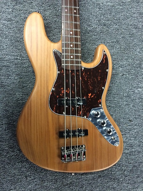 Eastcoast b300 j bass top