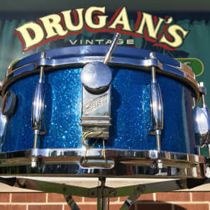 1959/60 Gretsch Round Badge Broadkaster Name-Band Drum Set - Blue Glass Glitter 22/13/16/5x14 Snare image 11