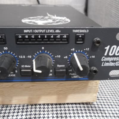 dbx 1066 コンプレッサー リミッター GATE 2ch MONO DUAL エフェクター