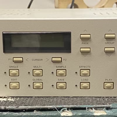 Akai S2000 Mini Stereo Digital Sampler