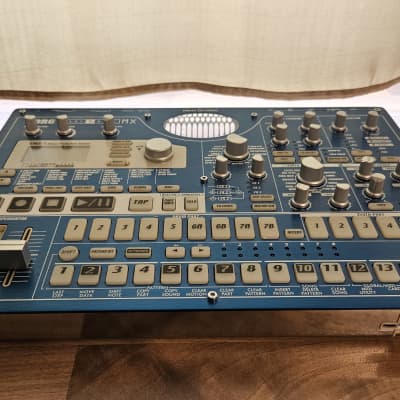 Korg EMX-1