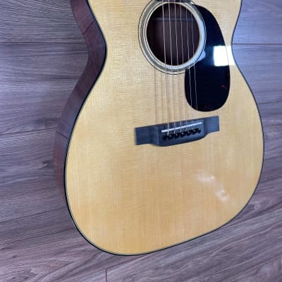 Martin Standard Series 000-18