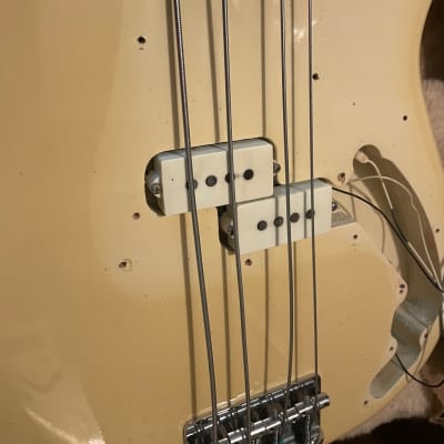 1982 Fender Fretless Precision Bass - with '79 Neck image 13