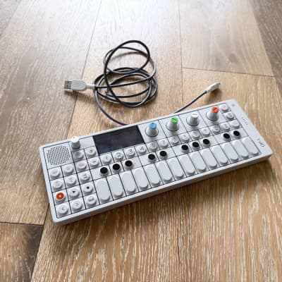 teenage engineering op-z rumbleモジュール付き Teenage Engineering