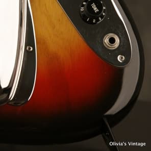 original 1977 Fender JAZZ BASS Sunburst w/GOLD pickguard image 7
