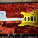 2001 Fender Custom Shop Showmaster I Gold I OHSC & Certificate