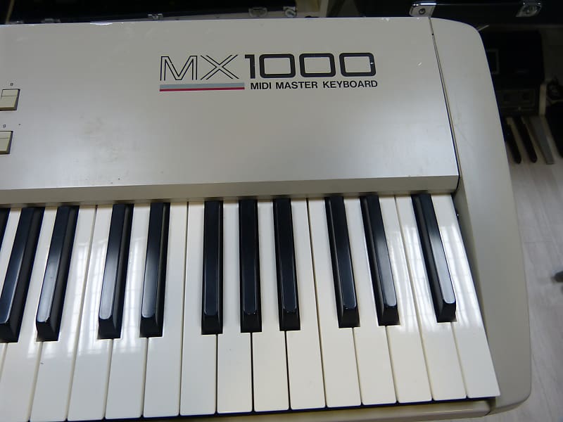 Akai MX1000 76 keys MIDI controller