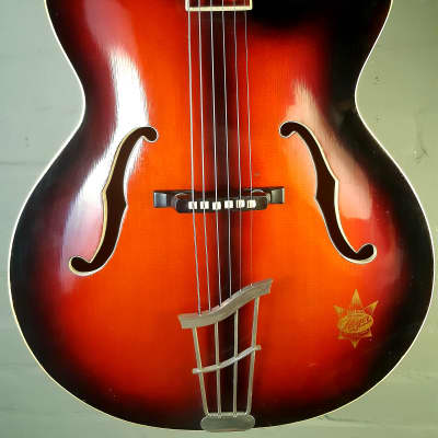 C1961 HOYER Perloid Esquire 19 with a solid top Archtop. image 4