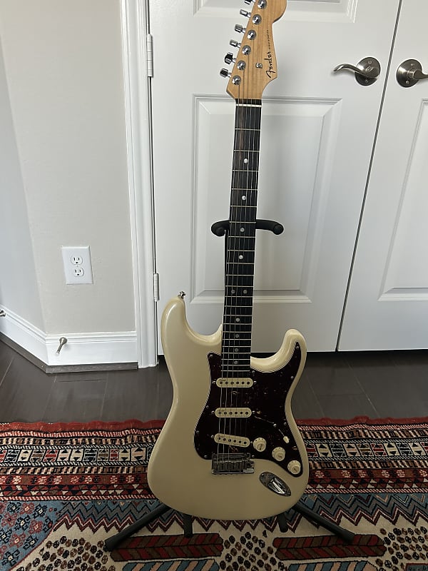 未使用 Fender Stratocaster American Elite Fender Elite American Stratocaster | Review - YouTube
