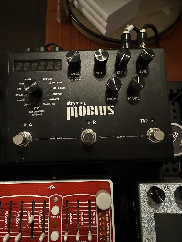 Strymon Mobius