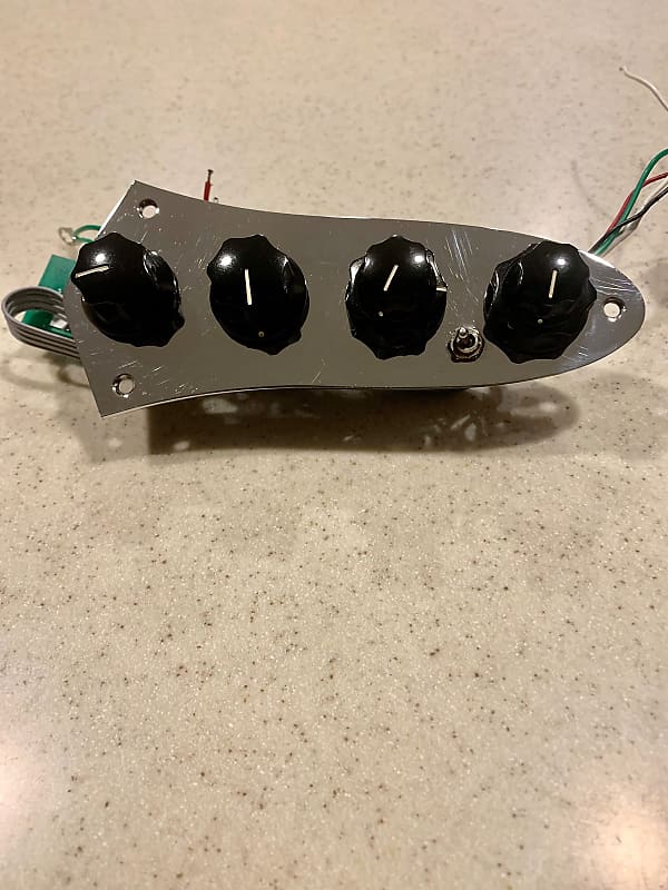 ジャンク American Deluxe Jazz Bass プリアンプ Fender American Deluxe Jazz Bass PREAMP 2013 | Reverb