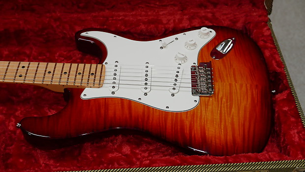 2012 Fender Select Stratocaster Flame Top Maple Fingerboard Dark Cherry Burst Mint