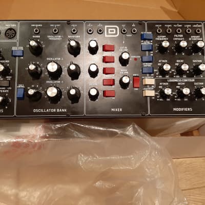 Behringer Model D Analog Synthesizer
