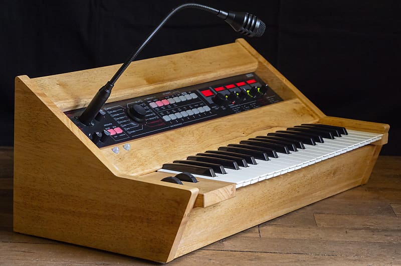 Unique Korg R3 synthesizer in a custom wooden high quality
