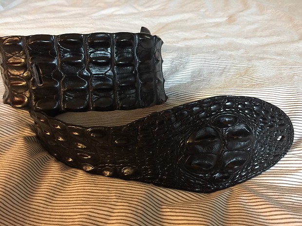 Crocodile guitar deals strap