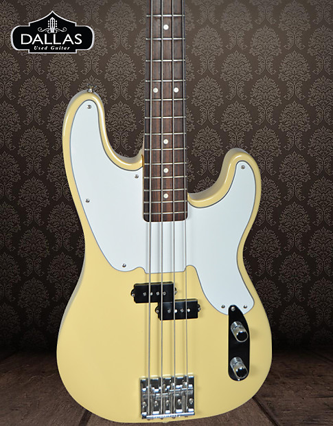 Fender Mike Dirnt Signature Precision Bass Yellow