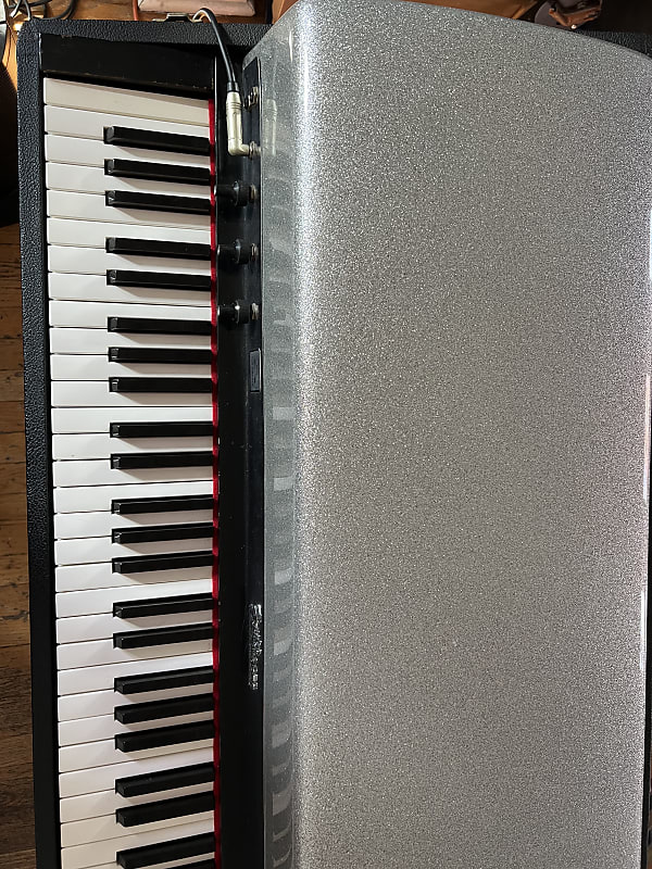 Fender Rhodes 73 73-Key Electric Piano (1965 - 1969) | Reverb