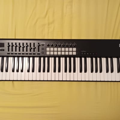 Novation Launchkey 61 MKII MIDI Keyboard Controller
