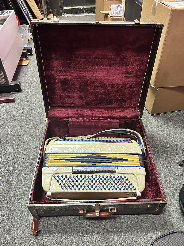 Italian Accordion With Case Reverb