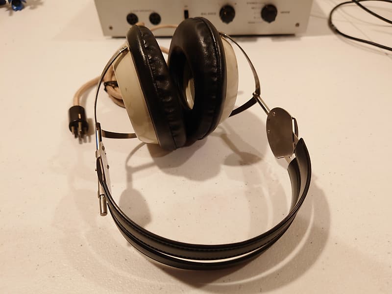 STAX SR-3 Electrostatic Headphones | Reverb Canada