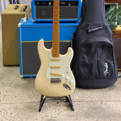 Fender E Series ST57 84-87 MIJ Strat White w/bag ***Pre Loved** image 2
