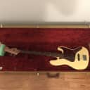 2006 Fender Deluxe Series Jazz Bass with FREE SHIPPING