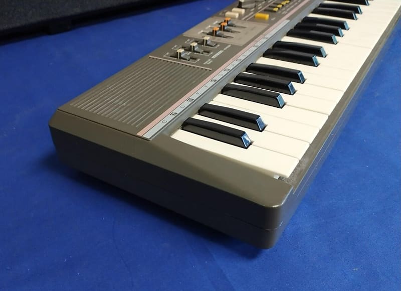 Vintage Casio Casiotone MT-68 49-Key Synthesizer Keyboard