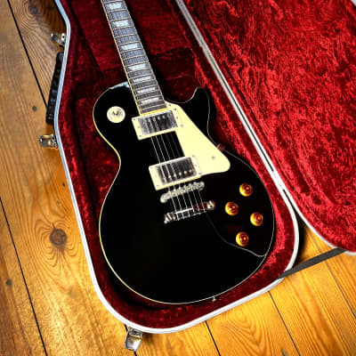 Epiphone Les Paul Standard (Made in Indonesia) in Ebony