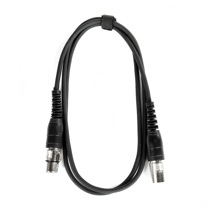 MUSIC STORE Microphone Cable XLR 1,5m Standard - Microphone Cable  			