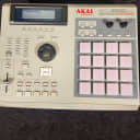Akai MPC 2000 XL Drum Machine (Indianapolis, IN)