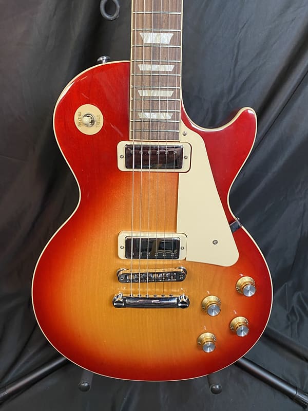 Gibson Les Paul '70s Deluxe 2021 - Present - Cherry Sunburst image 1