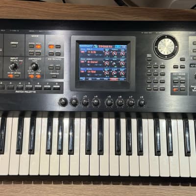 Roland V-Synth GT, touch screen perfect, with video demo
