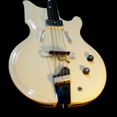 National VAL PRO "85"  1961 White. RES-O-GLAS. Extremely Rare. Great Condition. Tone image 7