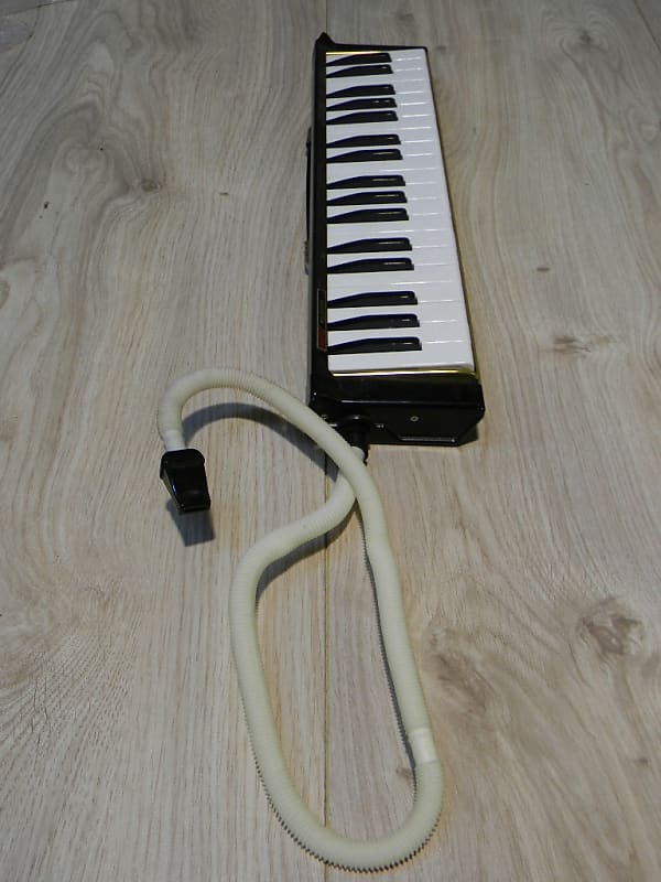 vintage SUZUKI MELODION M-36 MELODICA melodika hooter JAPAN