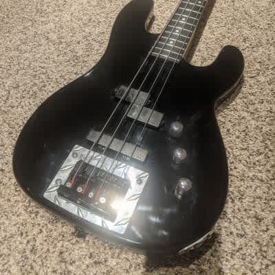 CHARVEL MODEL 2B Bass Guitars for sale in the USA | guitar-list