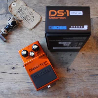 BOSS "DS-1 Distorsion 50th Anniversary Limited Edition" NUMBER SERIAL IS RANDOM imagen 3