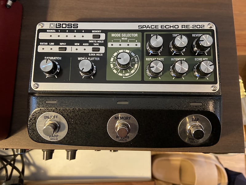 Boss RE-202 Space Echo