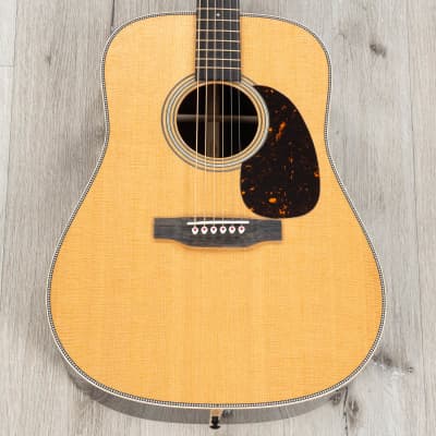 Martin Guitars D-28 Modern Deluxe Acoustic Guitar, Rosewood Sides & Back, VTS Sitka Spruce Top image 2