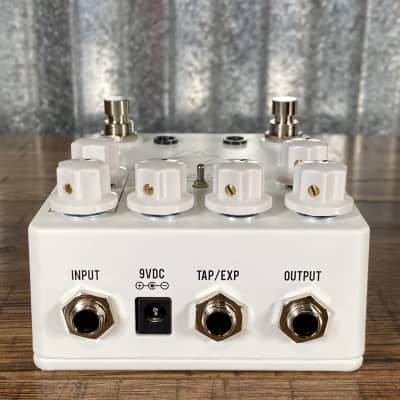 JHS Pedals Flight Delay Reverse Analog Digital with Chorus & Vibrato Guitar Effect Pedal White image 5