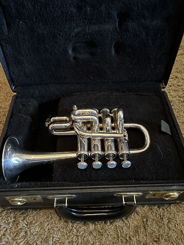 Getzen Eterna Piccolo Trumpet Silver Reverb