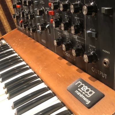 Moog Minimoog Model D w Anvil Case