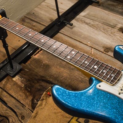 Fender Custom Shop Limited Edition 1965 Stratocaster Journeyman Relic Blue Sparkle image 13