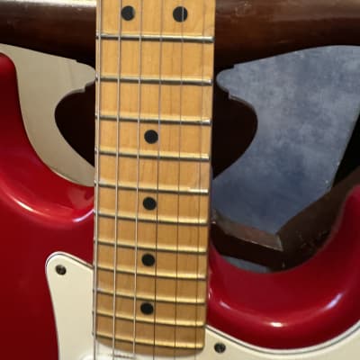 Fender Stratocaster electric guitar 1995 - Red image 3