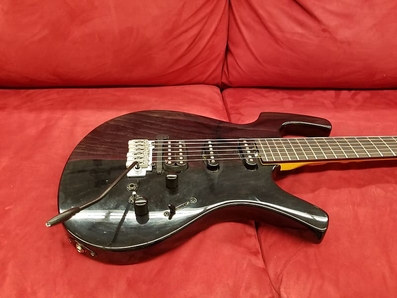 Parker P-40 Electric Guitar HSS with piezo pickup Trans