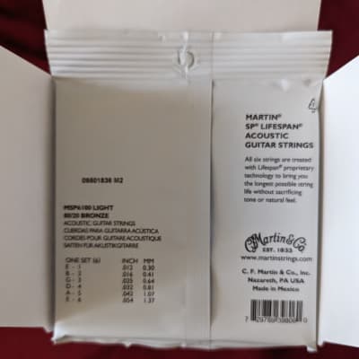 Box of 10 Packs of Martin MSP6100 SP Lifespan 80/20 Bronze Light Acoustic Strings 2010s image 2