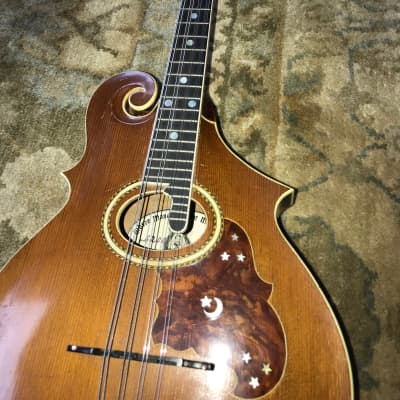 Gibson  F-4 three point mandolin  1907 Spruce & Curly Maple natural image 2