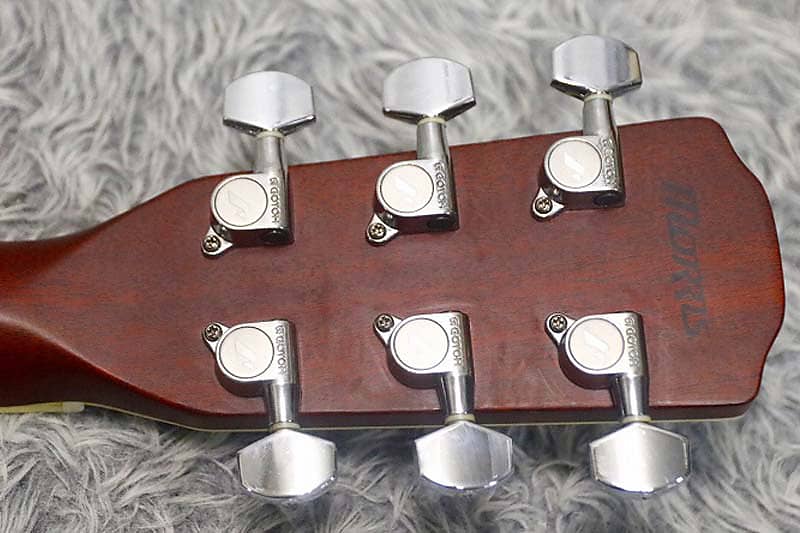 Near mint! Morris M603 Solid Spruce top/Boribian Rosewood