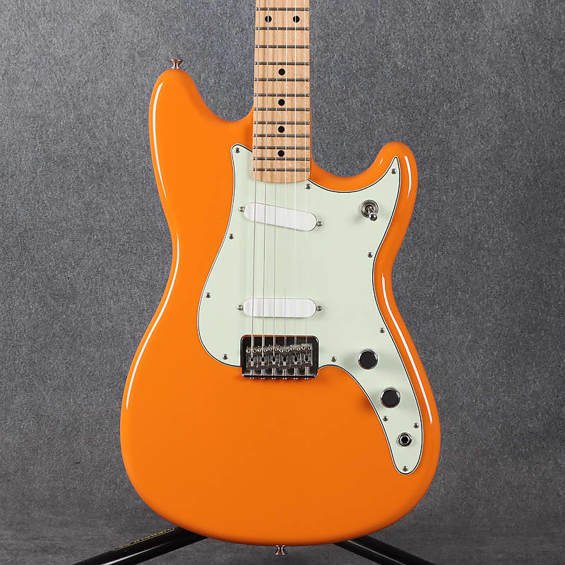 ギター Fender 2018 / Offset Series Duo - Sonic Fender Offset Series Duo-Sonic | Reverb UK