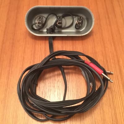 Roland FS-3 foot switch 日本製 Roland FS-3 Footswitch For Jazz Chorus Amps | Reverb
